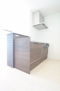 ゼブリナス元町 302号-11