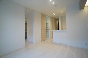 ヴィラ　ロベリア 102号-3