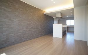 ヴィラ　ロベリア 303号-2