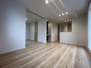 ベレオ　ヴィラ　リーブス東川口 302号-2