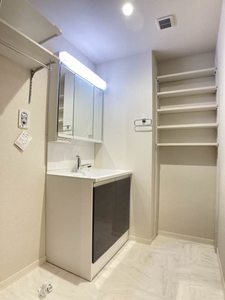 ラフィーネ川口末広 203号-9