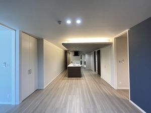 ウィズプラス浦和美園 ウエスト A棟 204号-2