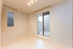 ウィズプラス浦和美園　ウエスト　Ａ棟 205号-5