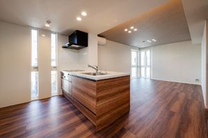 ウィズプラス浦和美園　ウエスト　Ｃ棟 204号-4