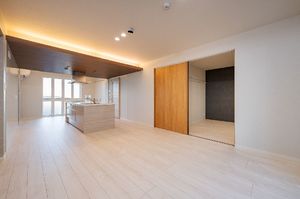 ウィズプラス浦和美園 ウエスト D棟 301号-2