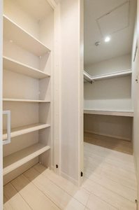 ウィズプラス浦和美園 ウエスト D棟 301号-5
