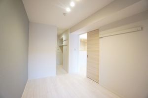 メゾン・フォンターナ 302号-6