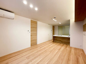 ウィズプラス浦和美園 イースト A棟 203号-4