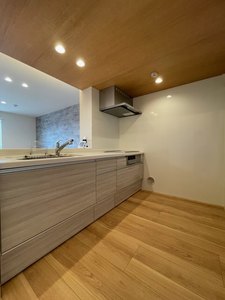 ソフィアルⅤ番館 302号-3