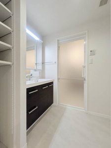 リヴァソーレ 305号-7