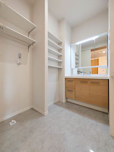 ロスマリーノ　東川口 101号-5