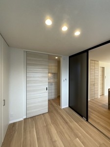 ラヴィータ　フェリーチェ 302号-8