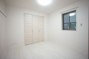 レウニールグラシアス川口 104号-7