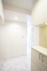 レウニールグラシアス川口 204号-11