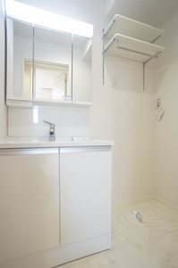 レウニールグラシアス川口 304号-6