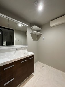 ロイヤルクレッセント 202号-5