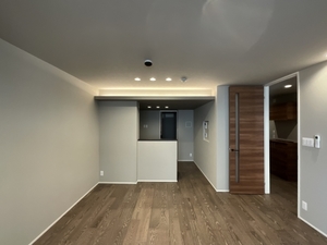 ロイヤルクレッセント 301号-2