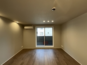 ロイヤルクレッセント 301号-3