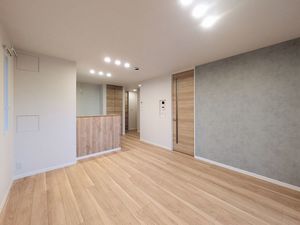 ソプラ　クリザンテーモ 302号-2