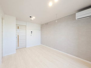 プレミアメゾン戸田 302号-2