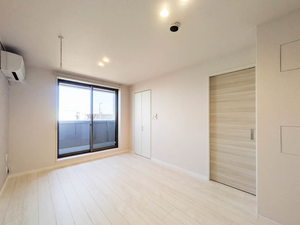 プレミアメゾン戸田 302号-3