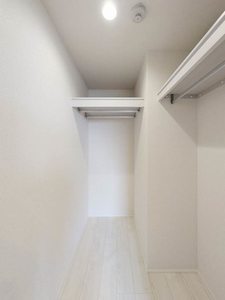 アベニールテラス浦和美園 303号-6