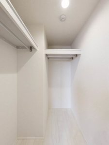 アベニールテラス浦和美園 304号-6