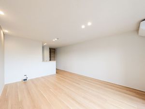 アベニールテラス浦和美園 305号-2