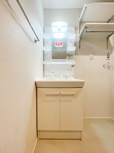 プリムベール岸町 201号-5