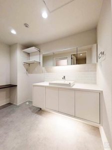 ラフィネ東川口 203号-6