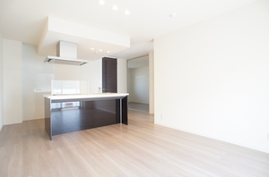 ロワイヤル　フレーズ 203号-2