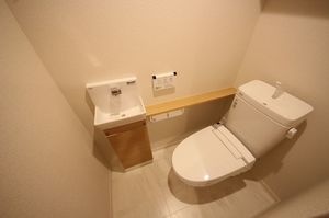 レオナ　イースト 101号-8