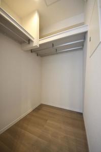 レオナ　イースト 301号-7