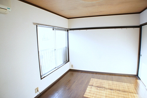 ホワイト　コーポ 202号-4