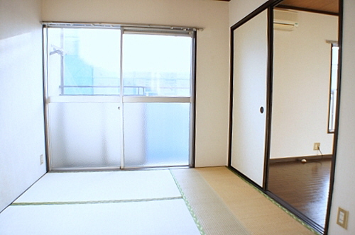 ホワイト　コーポ 202号-5