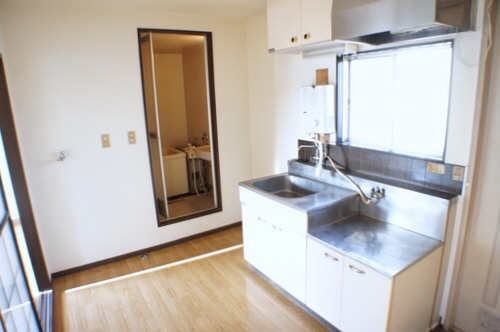 ホワイト　コーポ 202号-7