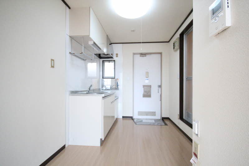 ローゼン　ハイム 206号-6