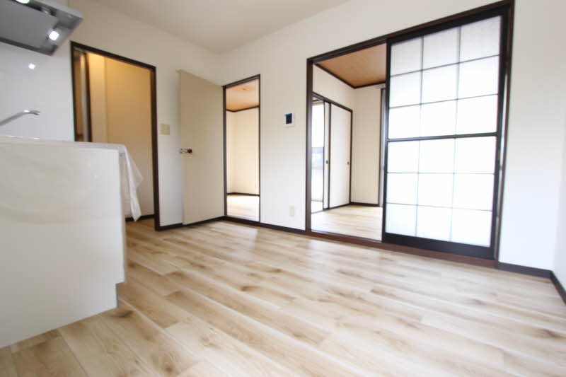 ハイツ　プラネット 102号-2