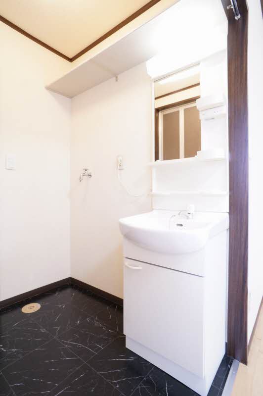 メゾン　アミ 202号-8