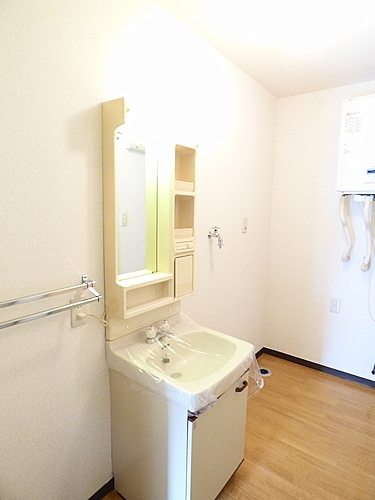 エレガンス　粕谷　Ｂ 201号-9