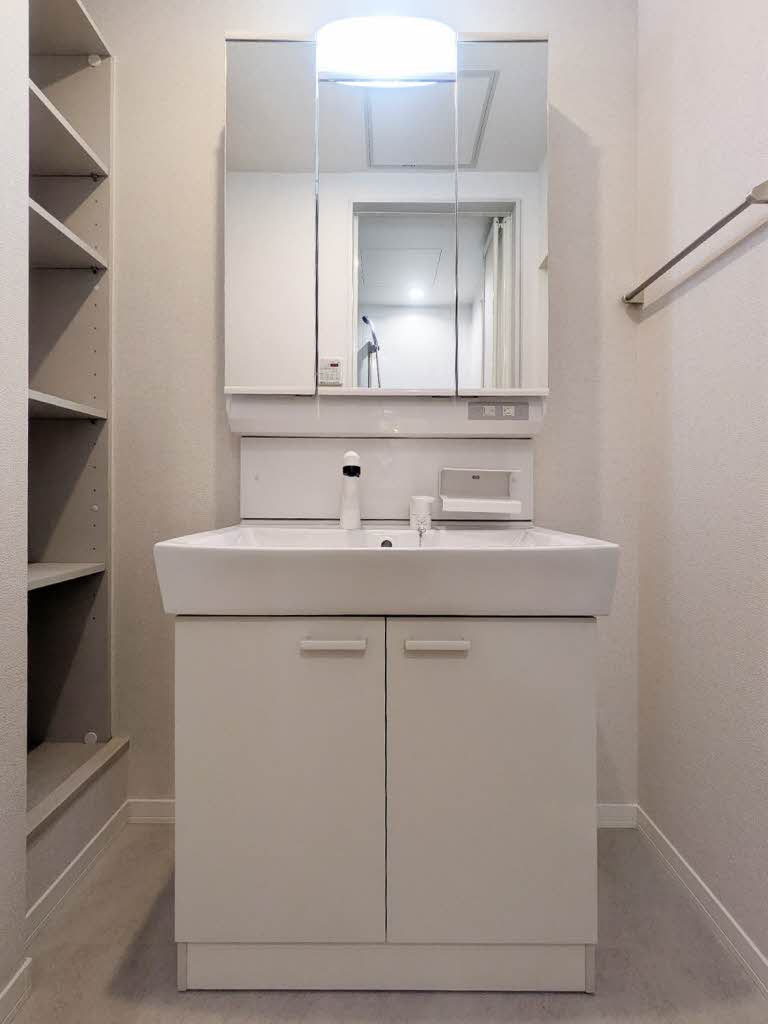 ハイネス旭 201号-8