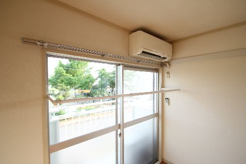 リバーサイド 弥栄 202号-8
