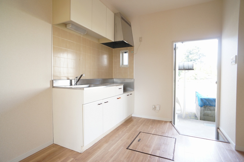 Ｃｏｕｒｔ　Ｖｉｌｌａｇｅ 101号-3