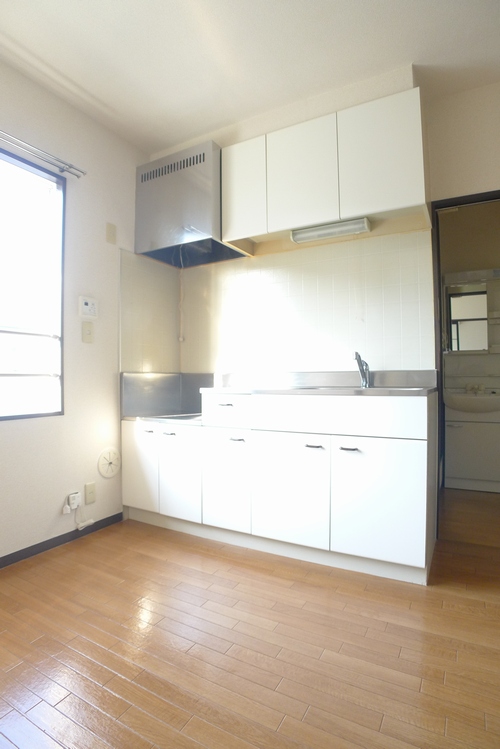 メゾン 長島 E 202号-6