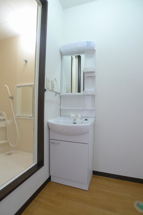 メゾン 長島 E 202号-9