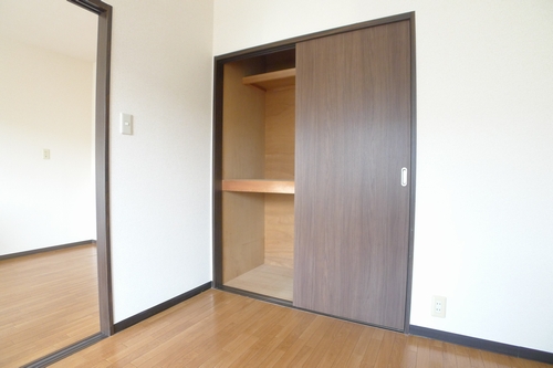 メゾン 長島 E 202号-11