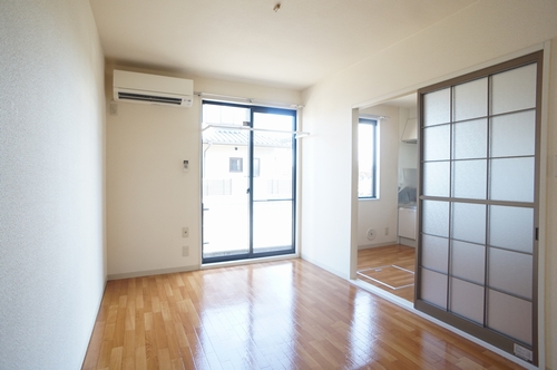 コーポ　ファミール 102号-2