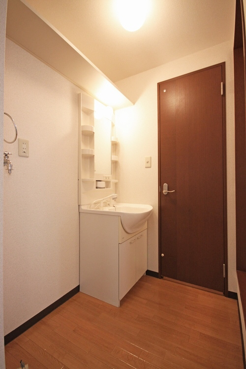 リバーサイド 青木 201号-5