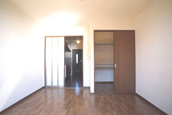 エレガントハイツ 102号-3