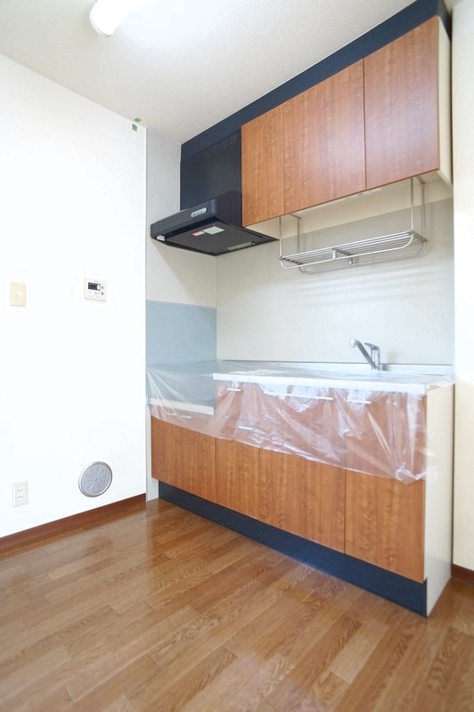 シャルマン南羽生 201号-6